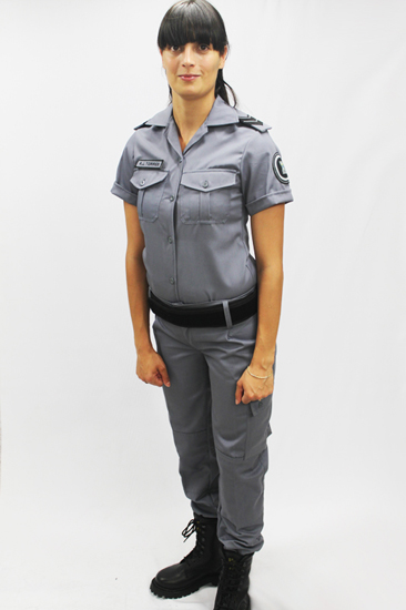 camisa gris mujer